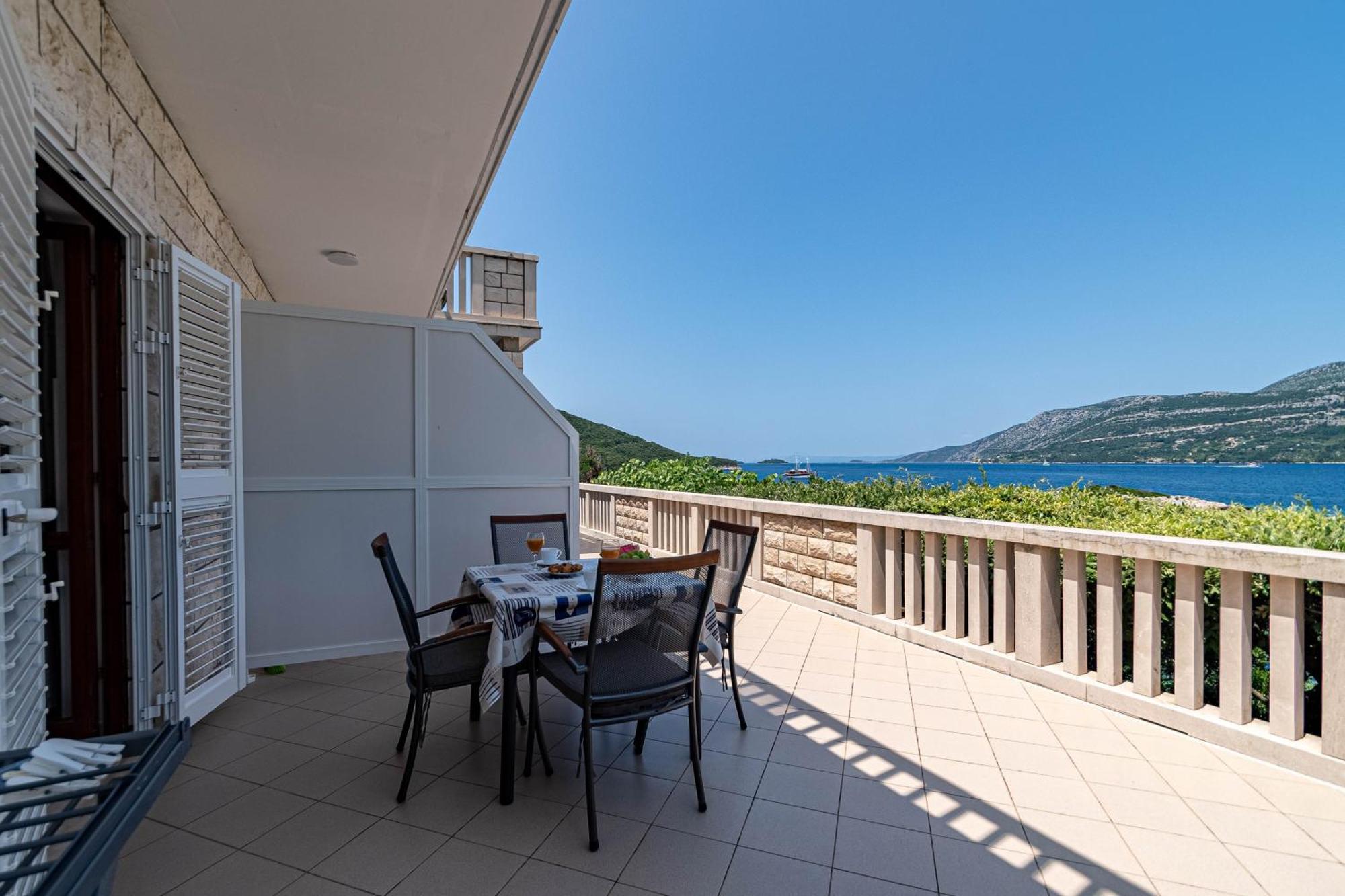 Apartments By The Sea Tri Zala, Korcula - 9237 Zrnovo المظهر الخارجي الصورة