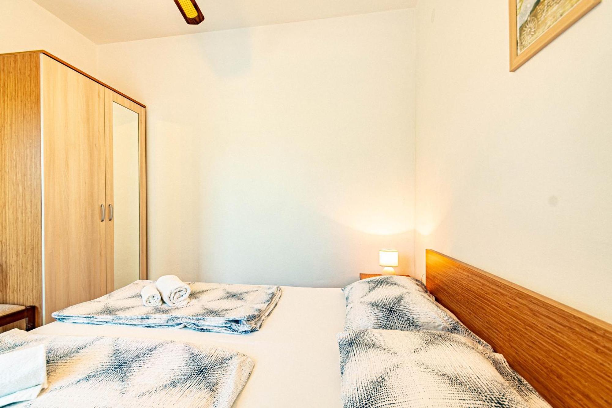 Apartments By The Sea Tri Zala, Korcula - 9237 Zrnovo الغرفة الصورة