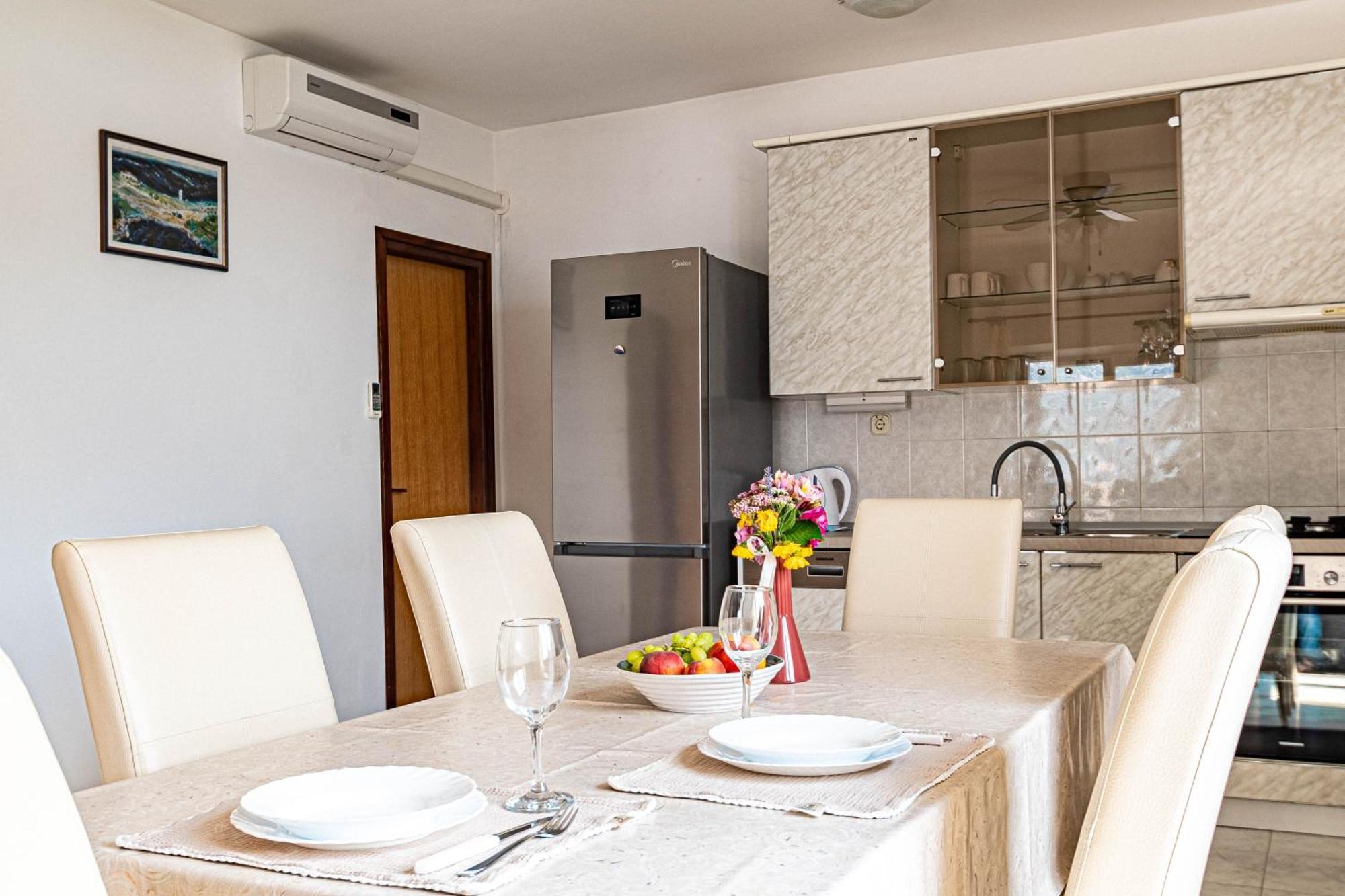 Apartments By The Sea Tri Zala, Korcula - 9237 Zrnovo الغرفة الصورة